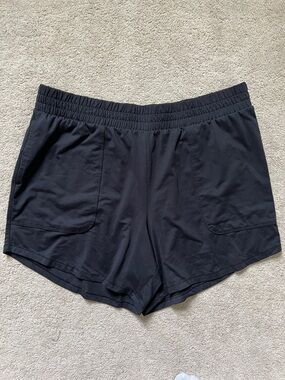 All in Motion poly spandex blend pocket shorts black athletic 5 inch inseam